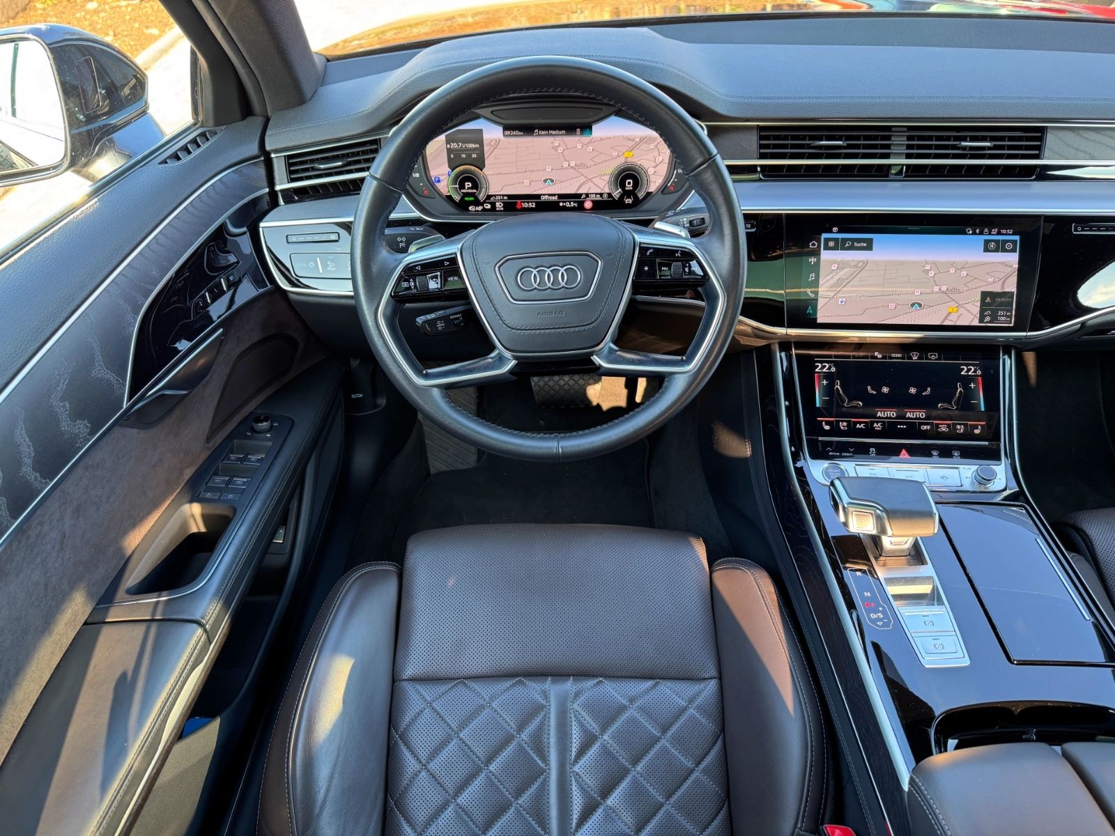 Audi A8 60 TFSI e quattro - Samsaru's Car Outlet