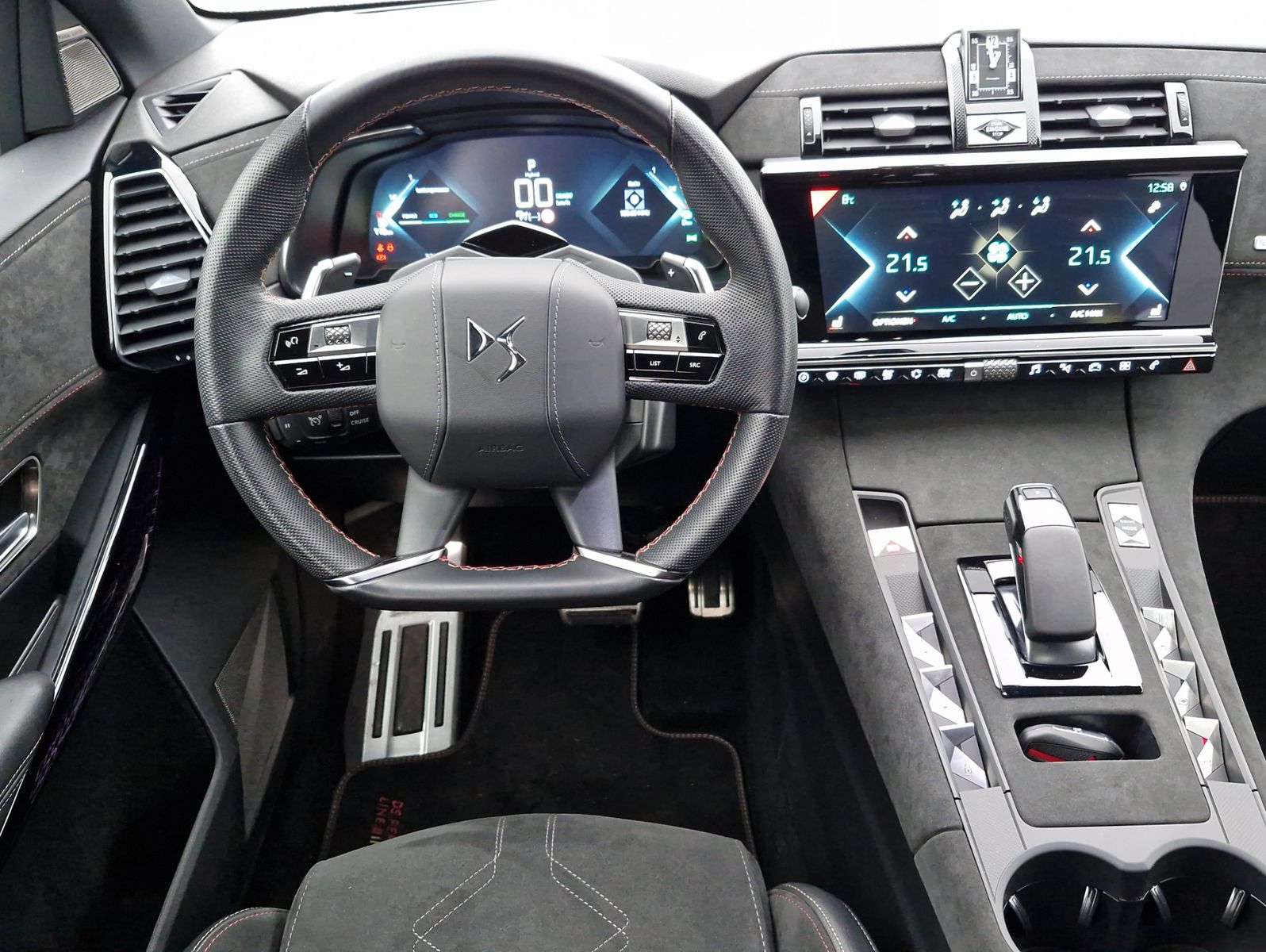 DS Automobiles DS7 Crossback PHEV 225 e-AT Performance Line Nav