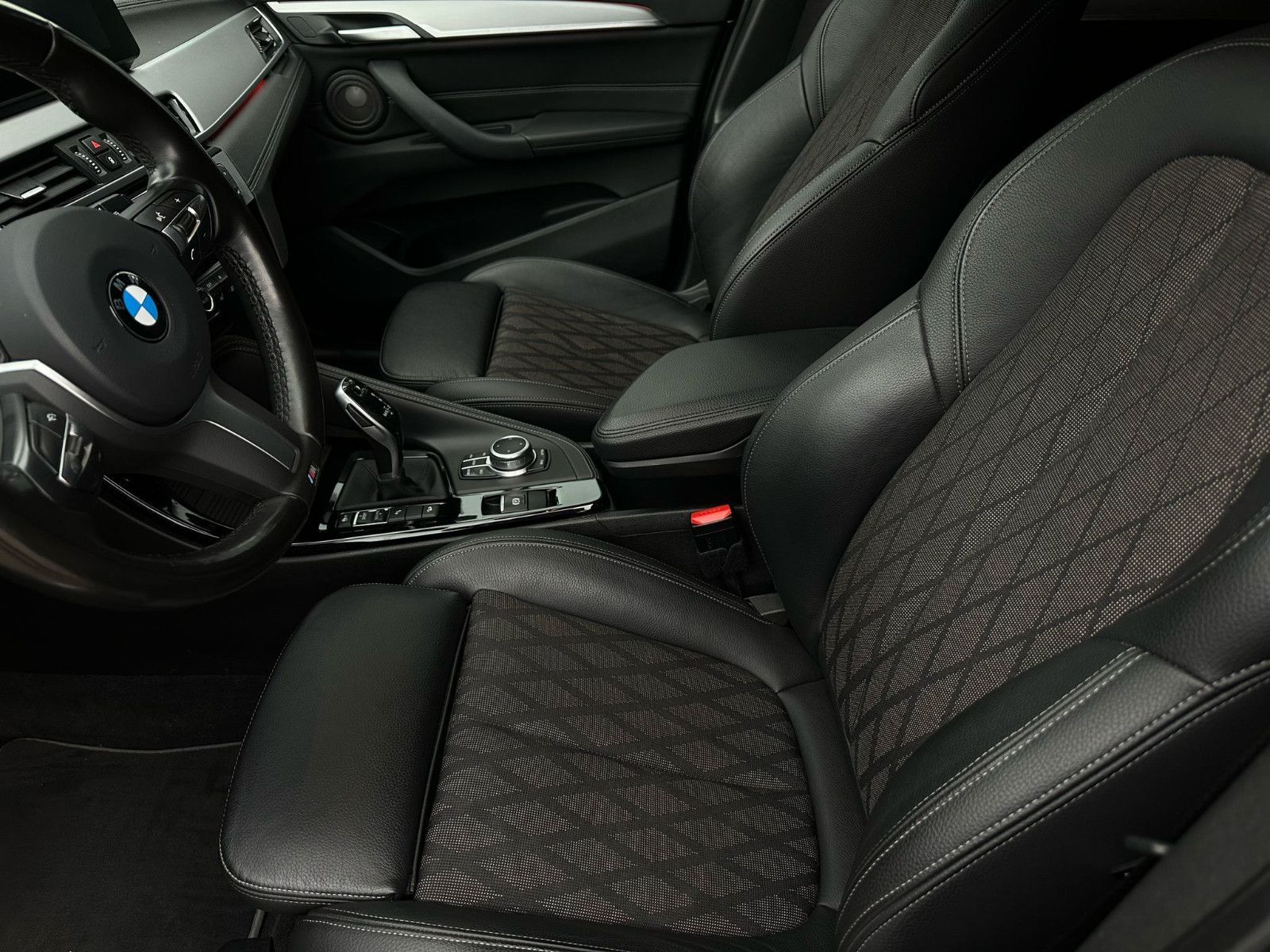 BMW X1 xDrive 25 i xLine - Samsaru's Car Outlet