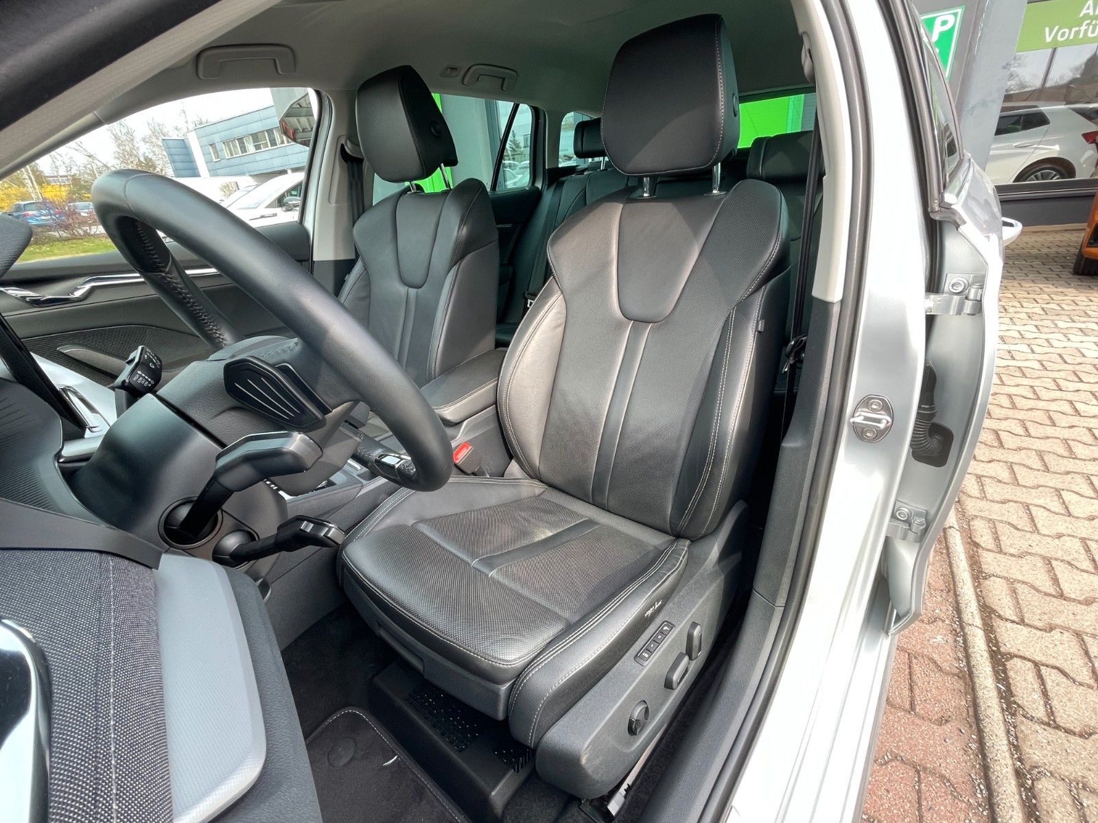 Skoda OCTAVIA Combi First Edition TSI iV - Samsaru's Car Outlet