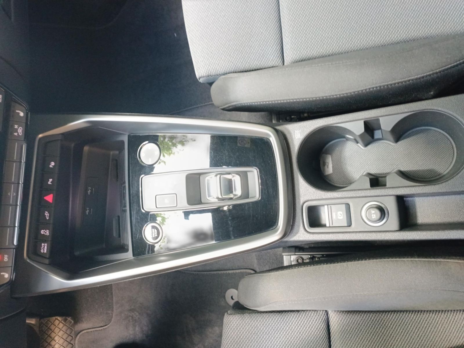 Audi A3 Sportback 40 TFSI e Adv. S tronic - Samsaru's Car Outlet