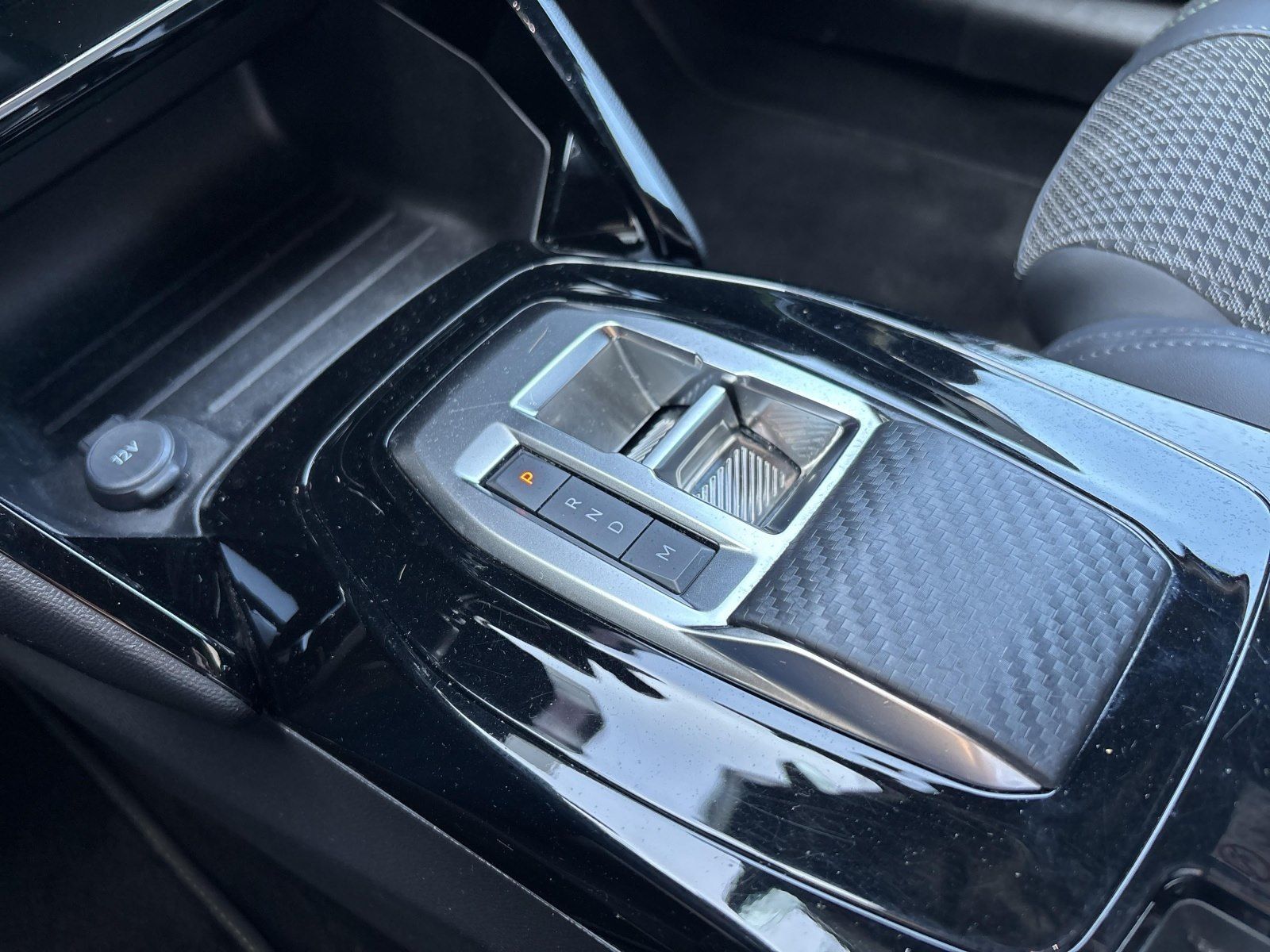 Peugeot 208 1.2 Pure Tech 100 GT - Samsaru's Car Outlet