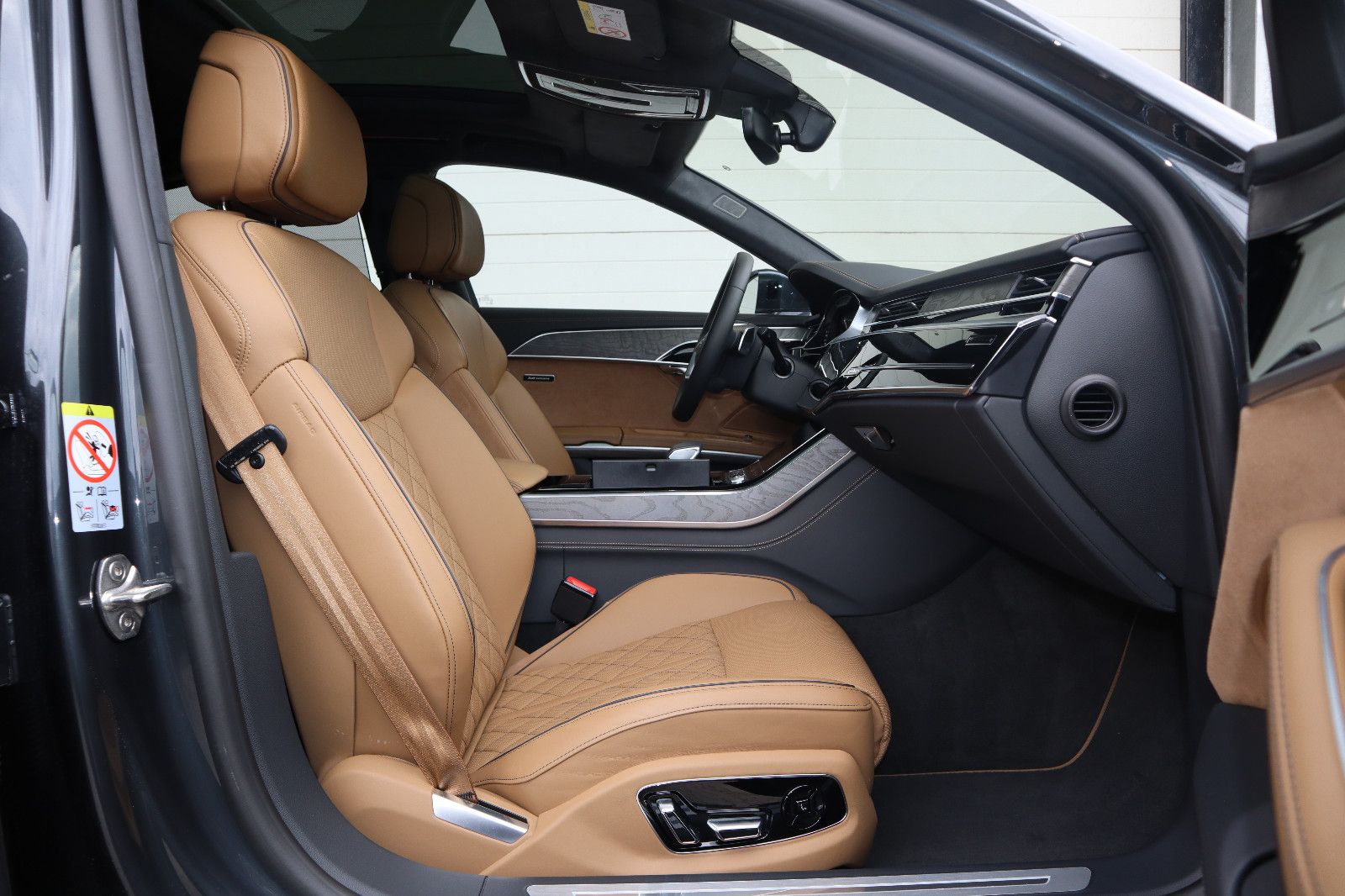 Audi A8 55 TFSI exclusive - Samsaru's Car Outlet