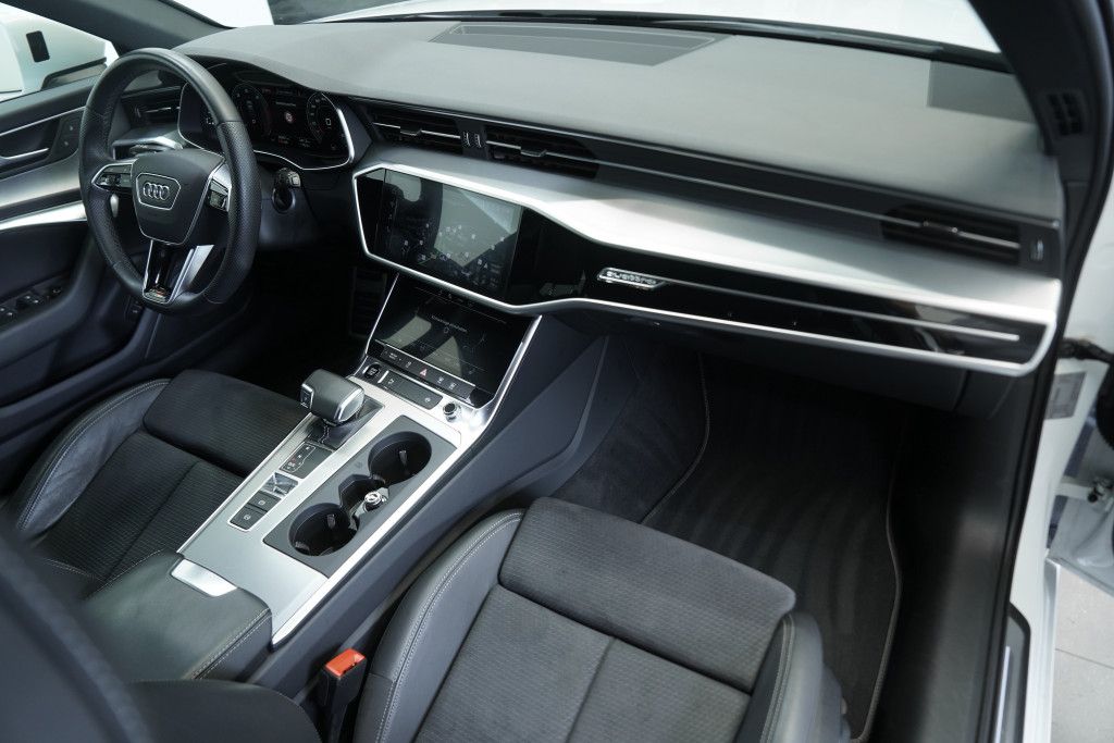 Audi A6 Avant 40 TDI q. S line - Samsaru's Car Outlet