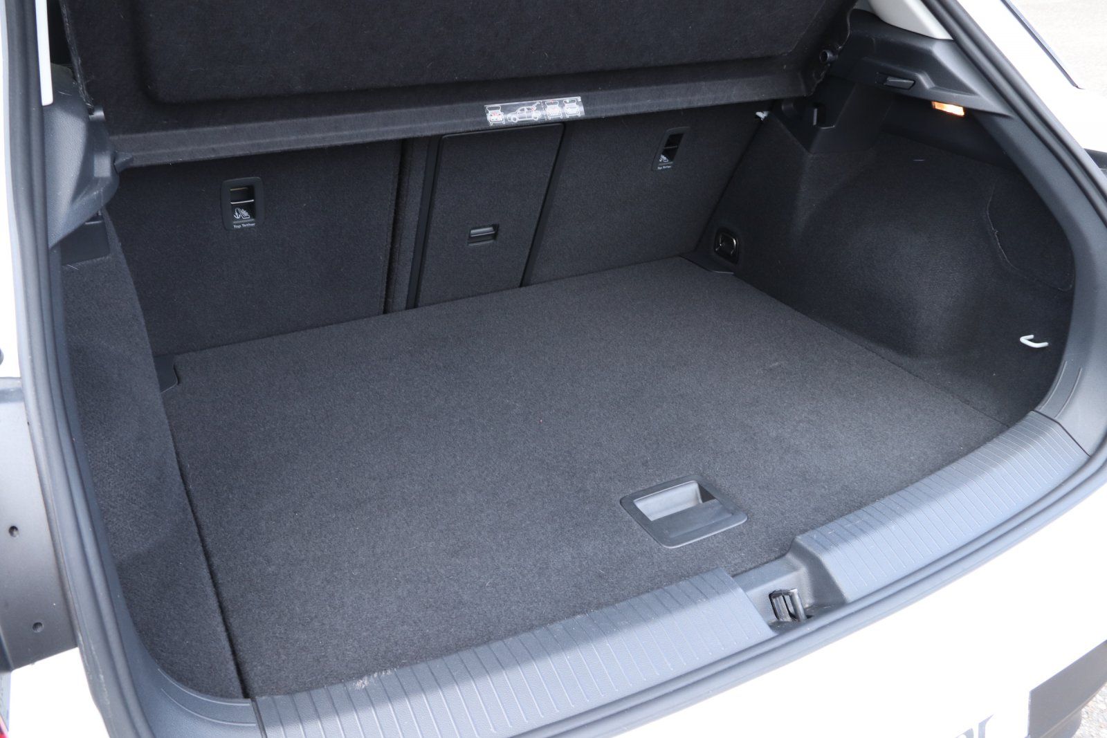 Volkswagen T-Roc 1.0 TSI Active - Samsaru's Car Outlet