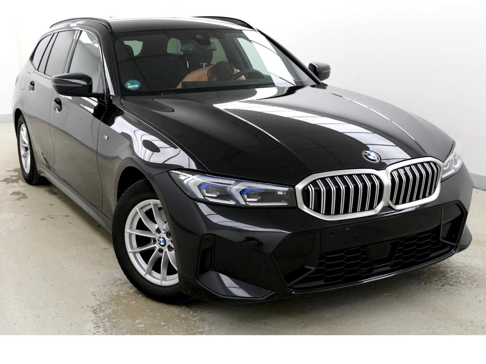 BMW 320i Touring M Sport HeadUp AHK 360°Kam