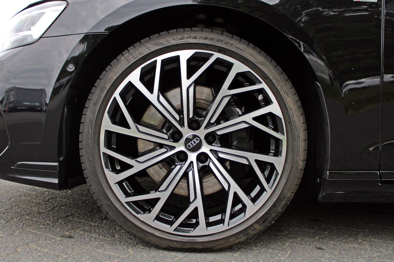 Audi A8 Lang 55TFSI PANO AHK FONDPAKET DIGITAL LED" → "Audi A8 Lang 55TFSI - Samsaru's Car Outlet
