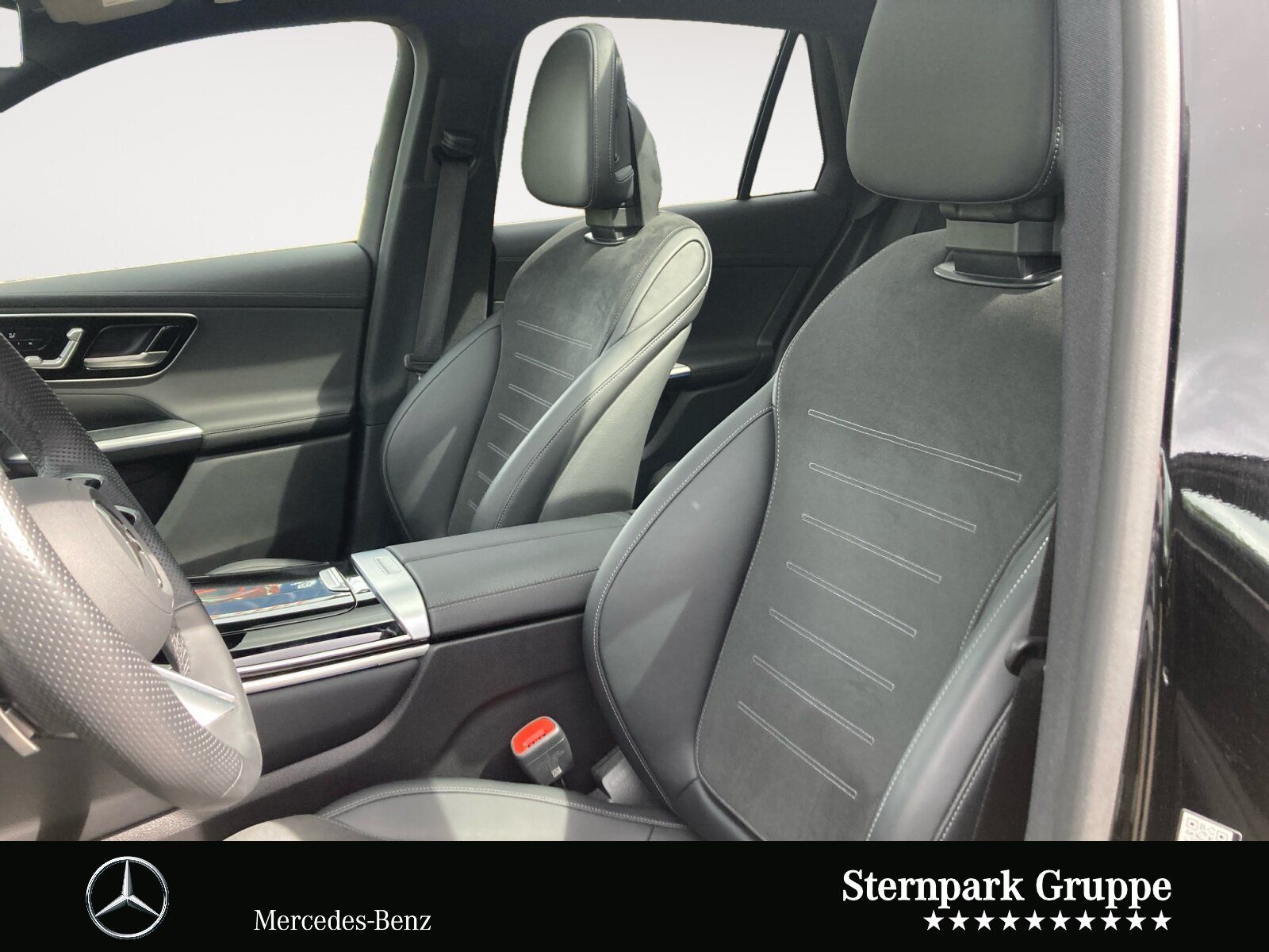 Mercedes-Benz GLC 300 d 4M AMG Prem AHK+Pano+KeylGo+360+Memory
