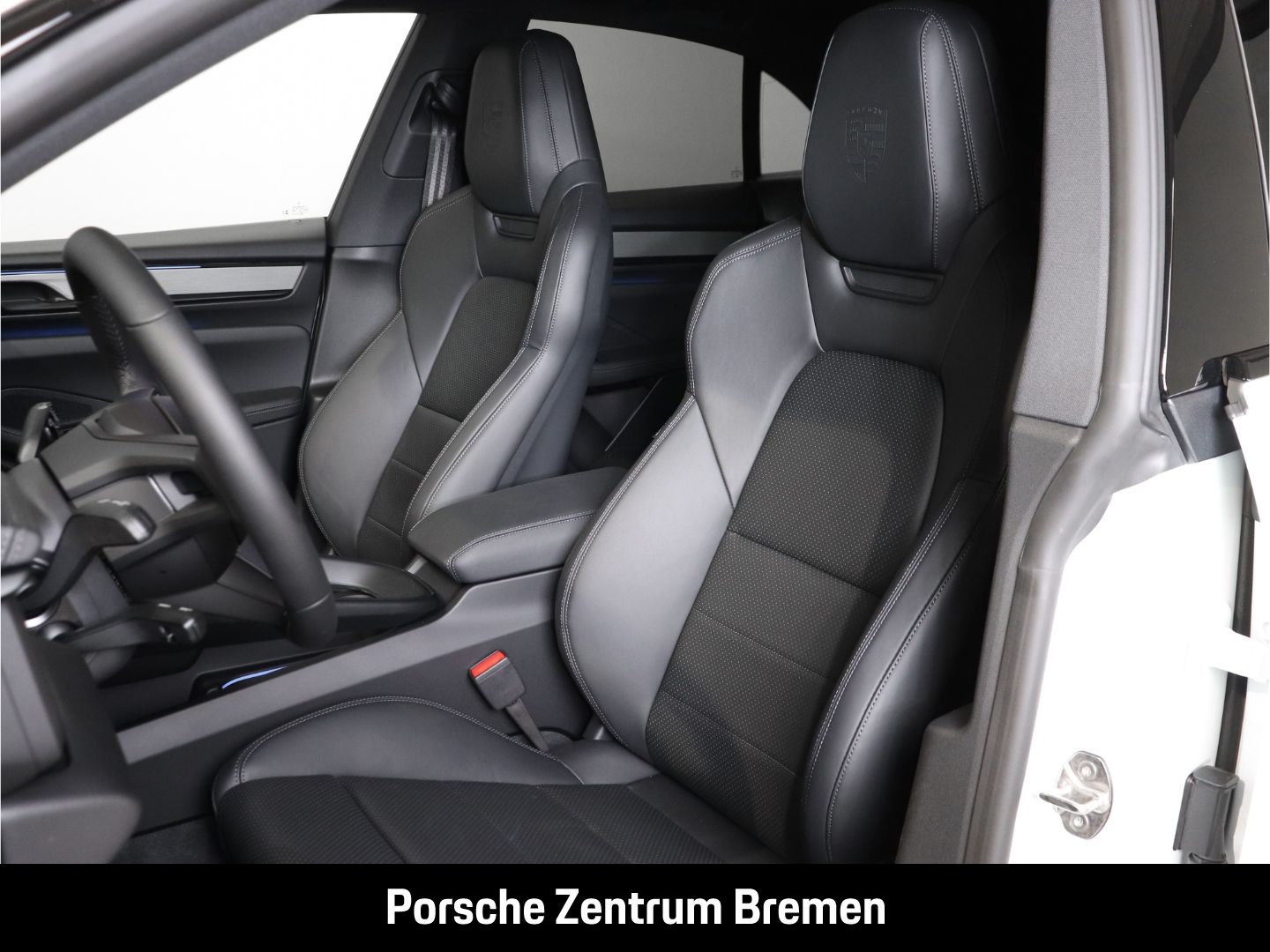 Porsche Macan 4 - Samsaru's Car Outlet