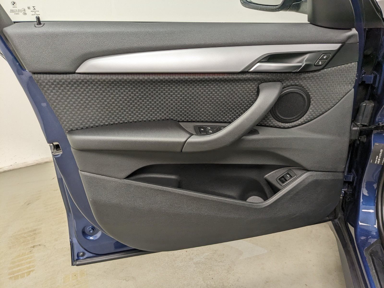 BMW X1 xDrive18d - Samsaru's Car Outlet