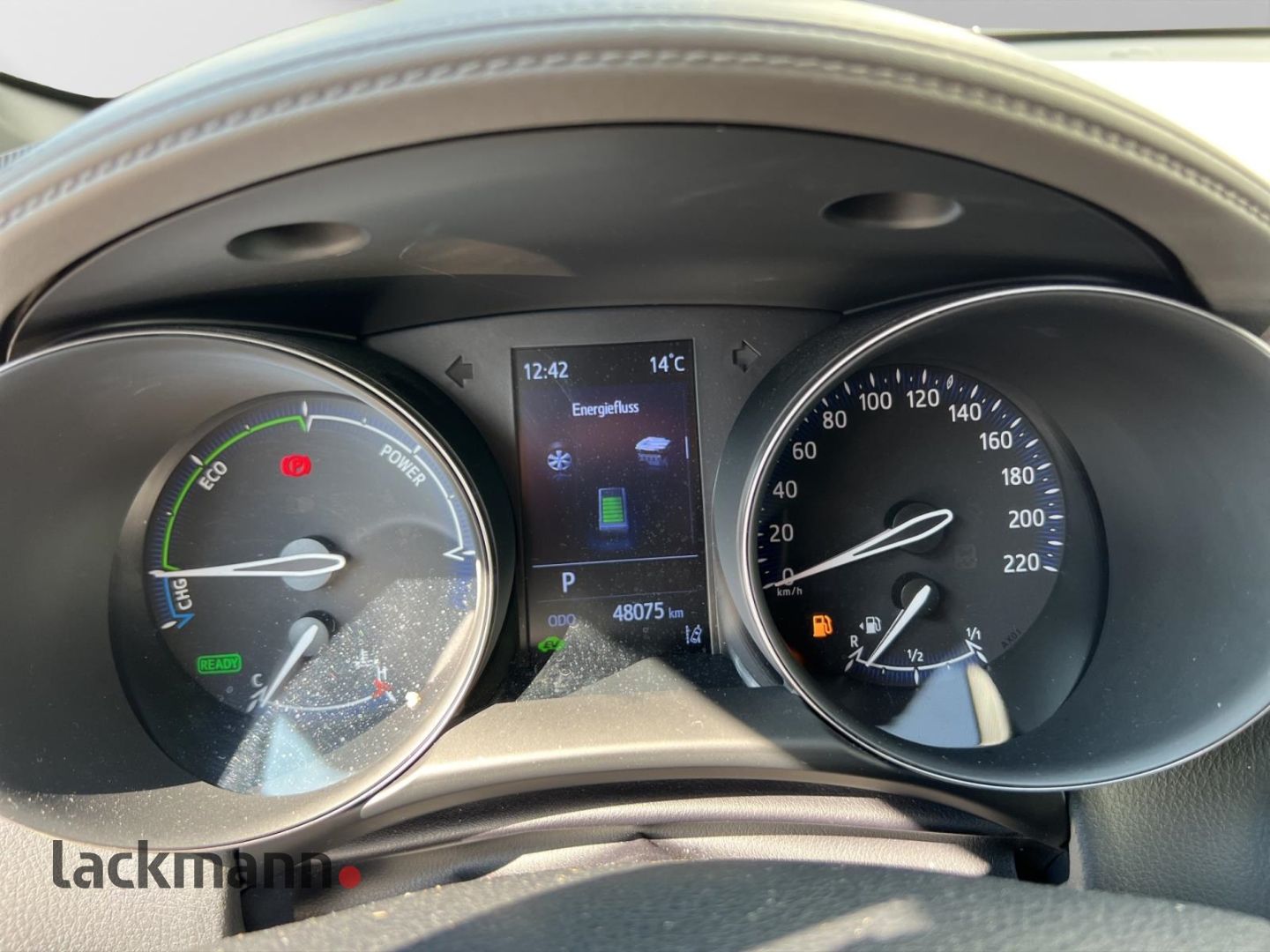 Toyota C-HR 2.0 Hybrid Orange Edition - Samsaru's Car Outlet