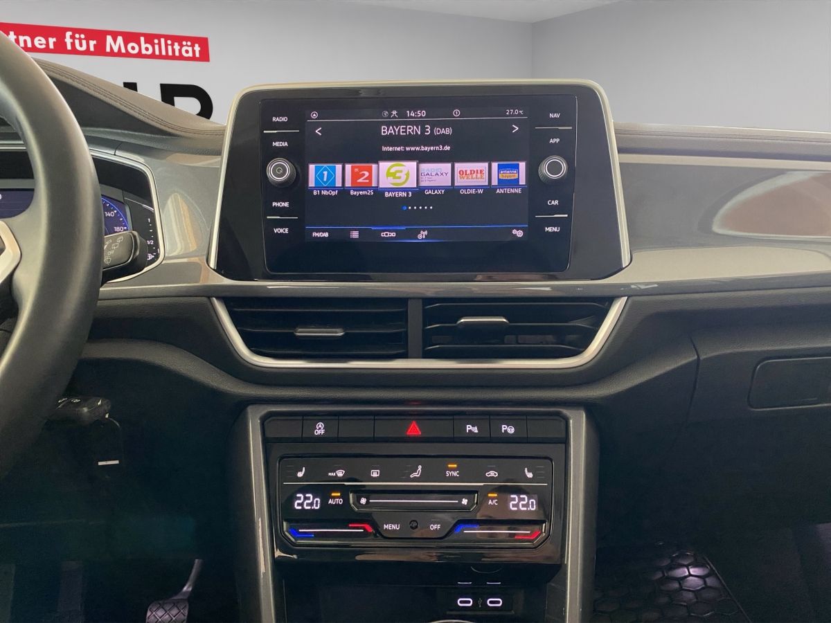 Volkswagen T-ROC 1.5 TSI - Samsaru's Car Outlet