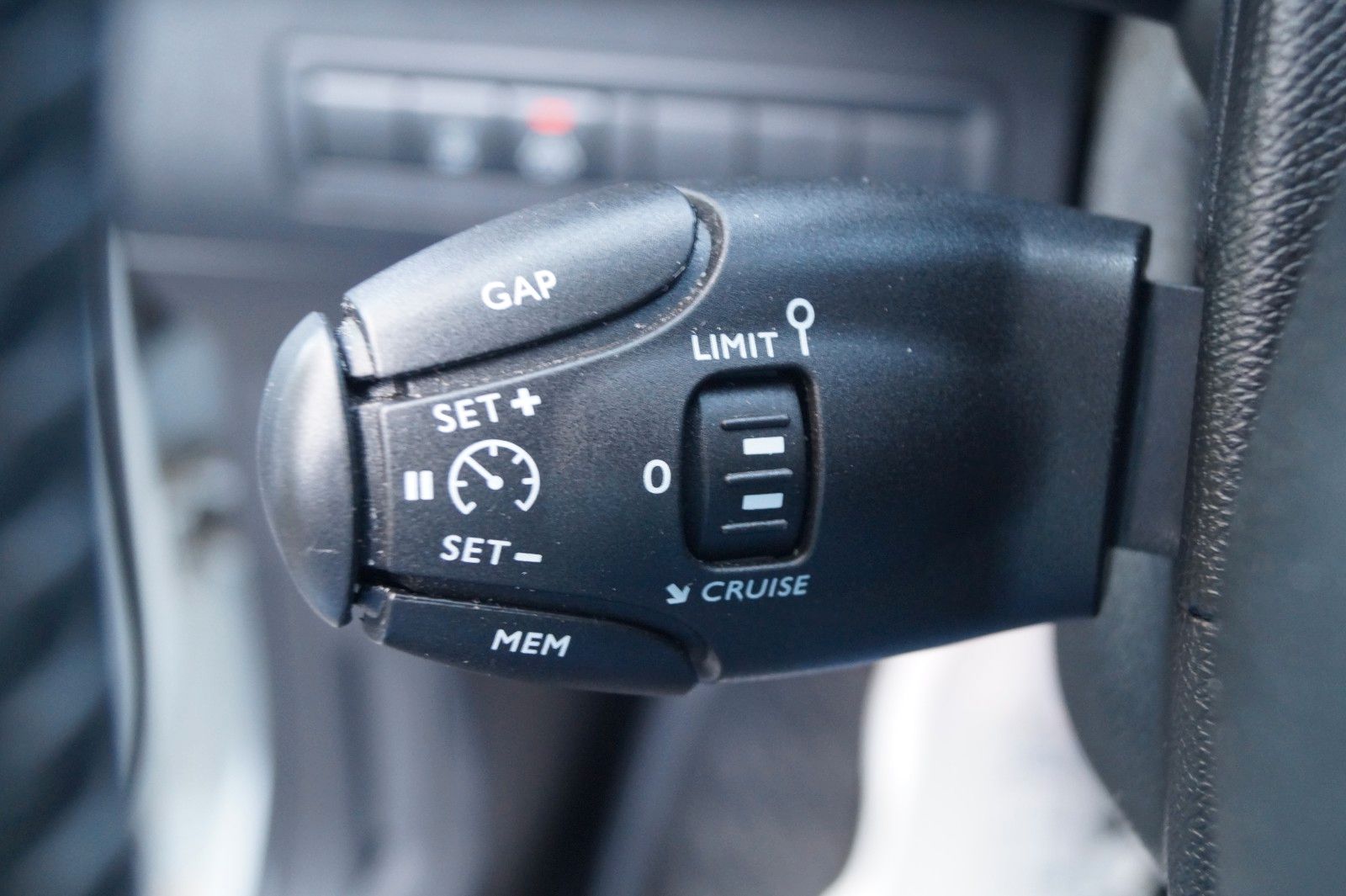 Peugeot 308 SW - Samsaru's Car Outlet