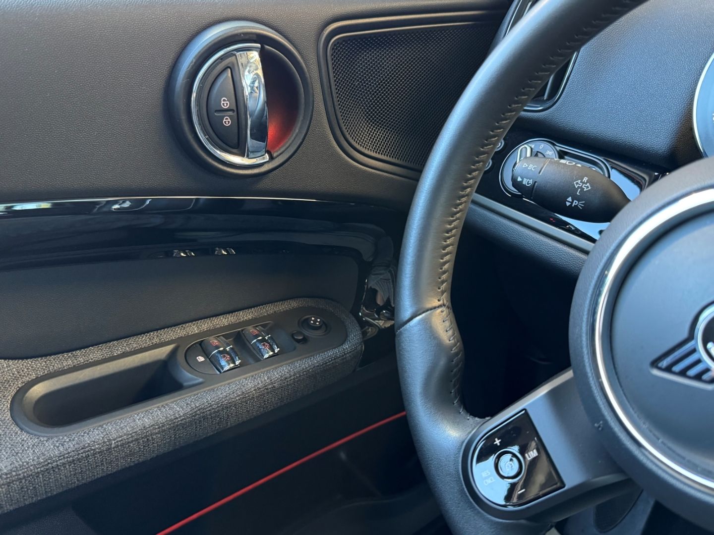 MINI Cooper SE Countryman ALL4 - Samsaru's Car Outlet