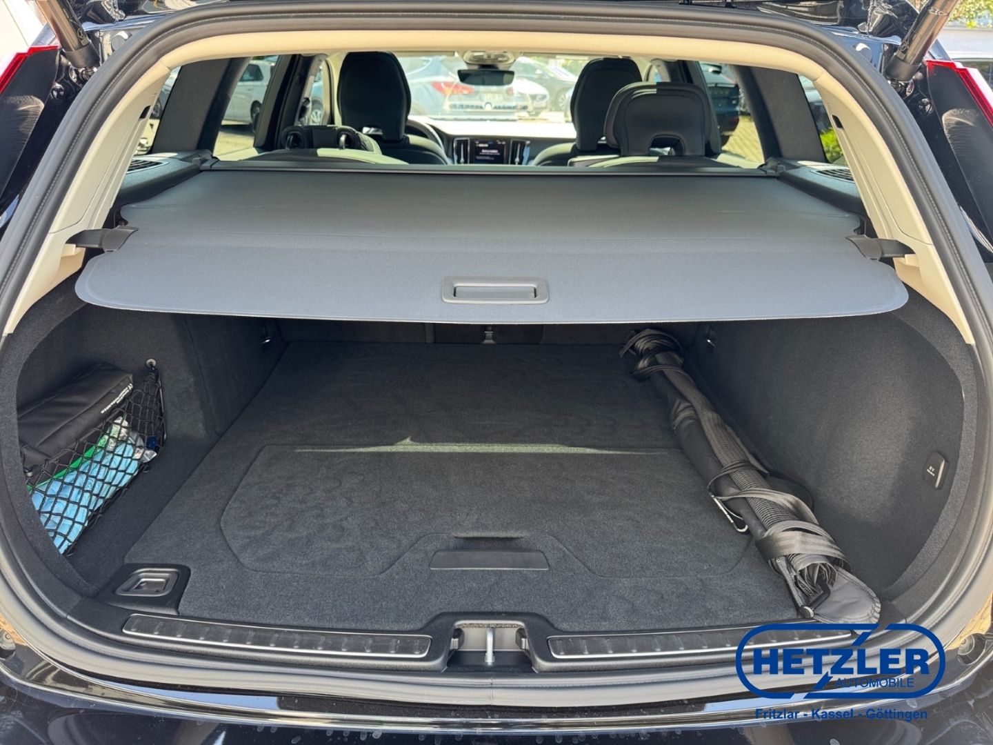 Volvo V60 Plus Dark Recharge Plug-In Hybrid AWD T8 Twi