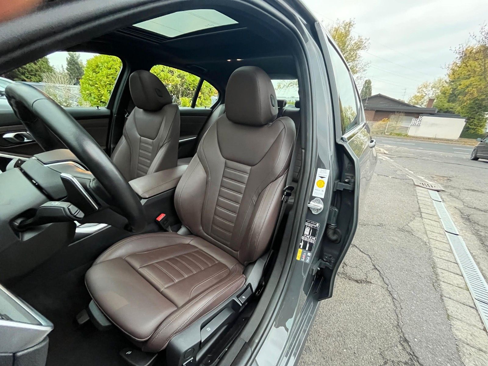 BMW 330e *xDrive*Schiebedach