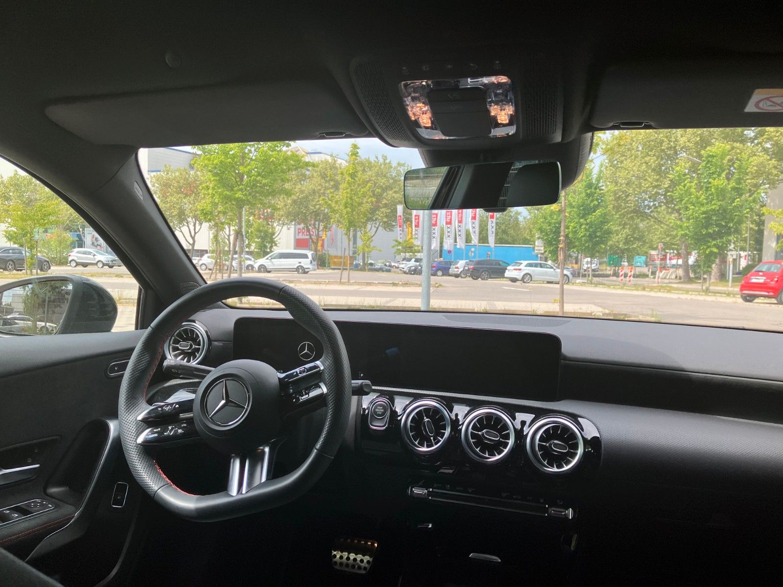 Mercedes-Benz A 250 e Limousine - Samsaru's Car Outlet