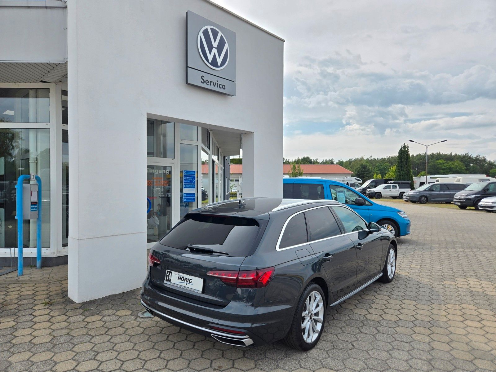 Audi A4 Avant 35 TFSI - Samsaru's Car Outlet