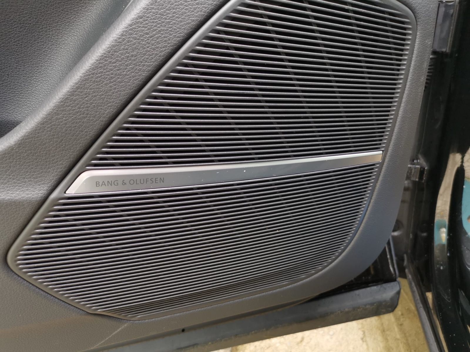 Audi Q8 50TDI S Line - Samsaru's Car Outlet