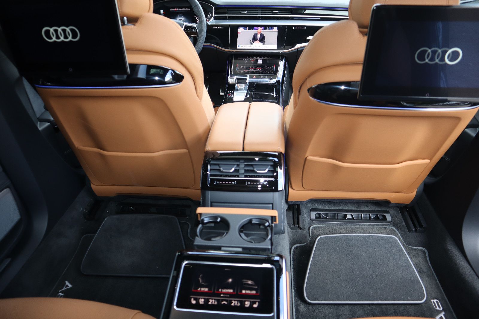 Audi A8L 60 TFSI V8 lang exclusive - Samsaru's Car Outlet