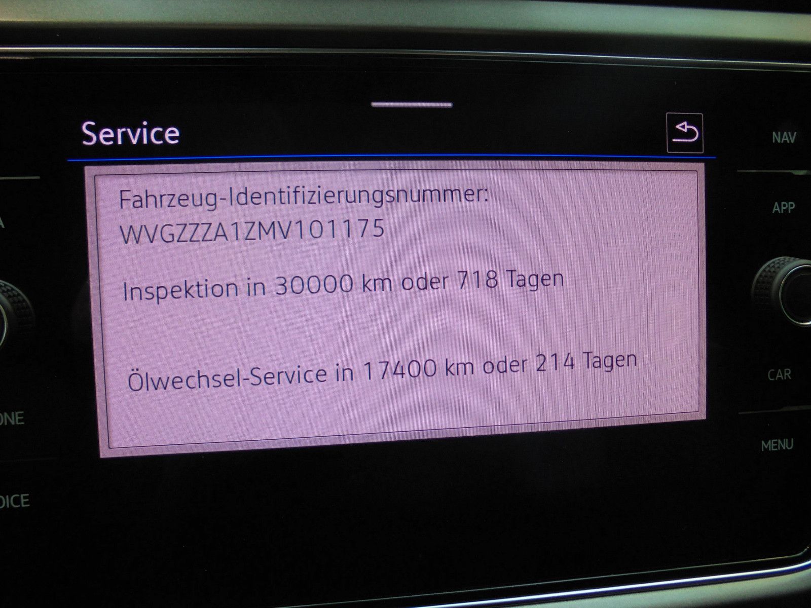 Volkswagen T-Roc Style - Samsaru's Car Outlet