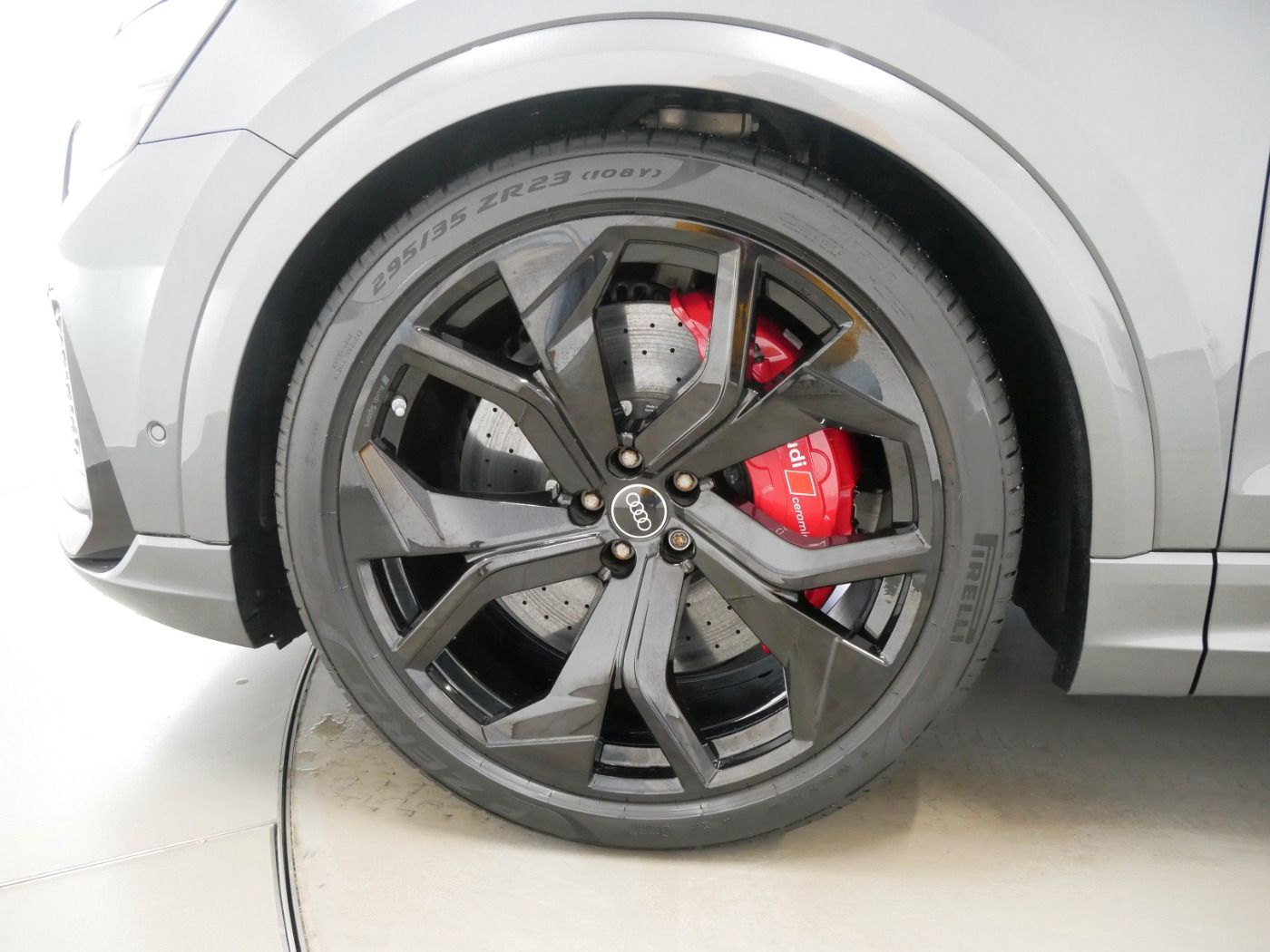 Audi RSQ8 tiptr. KERAMIK MATRIX AHK HEAD-UP Stdhzg.