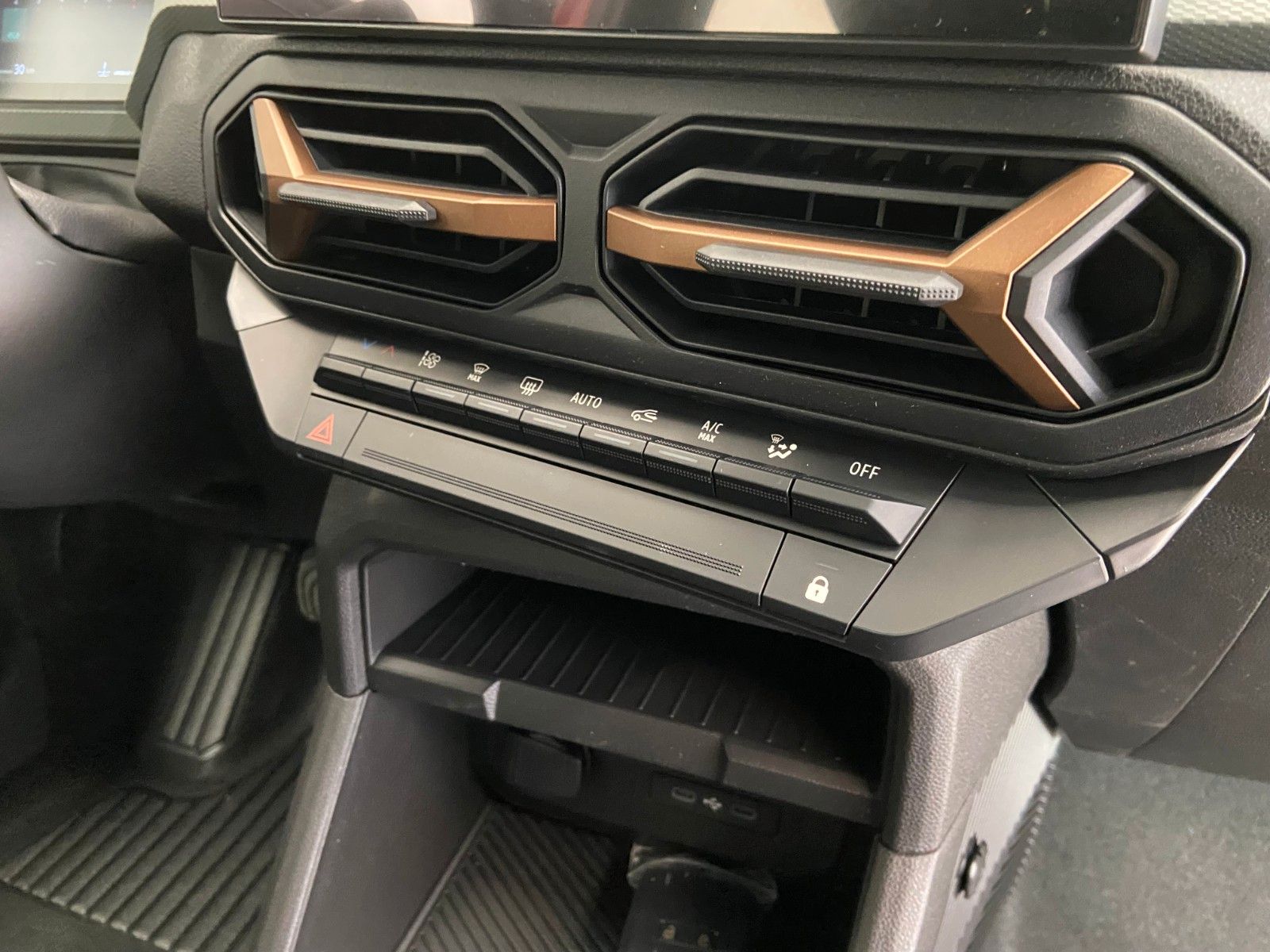 Dacia Duster Extreme TCe 130 4WD - Samsaru's Car Outlet