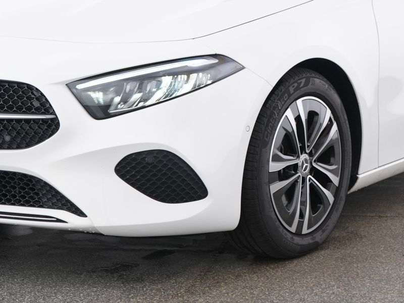 Mercedes-Benz A 180 - Samsaru's Car Outlet