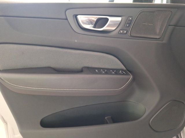 Volvo XC60 B4 Diesel Plus Dark - Samsaru's Car Outlet