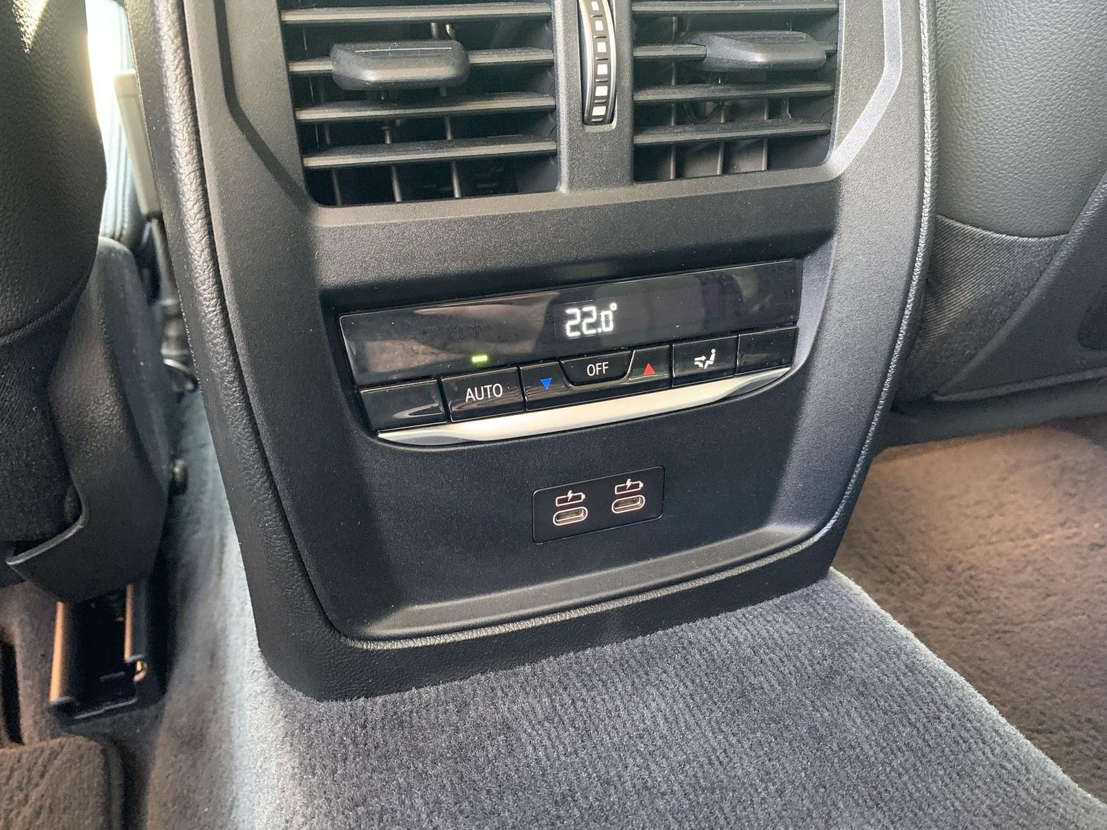 BMW 330i SportLine - Samsaru's Car Outlet