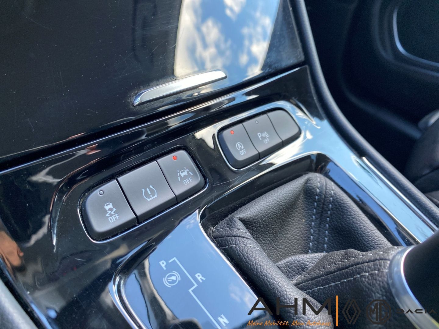 Opel Grandland X Edition 1.5 D - Samsaru's Car Outlet