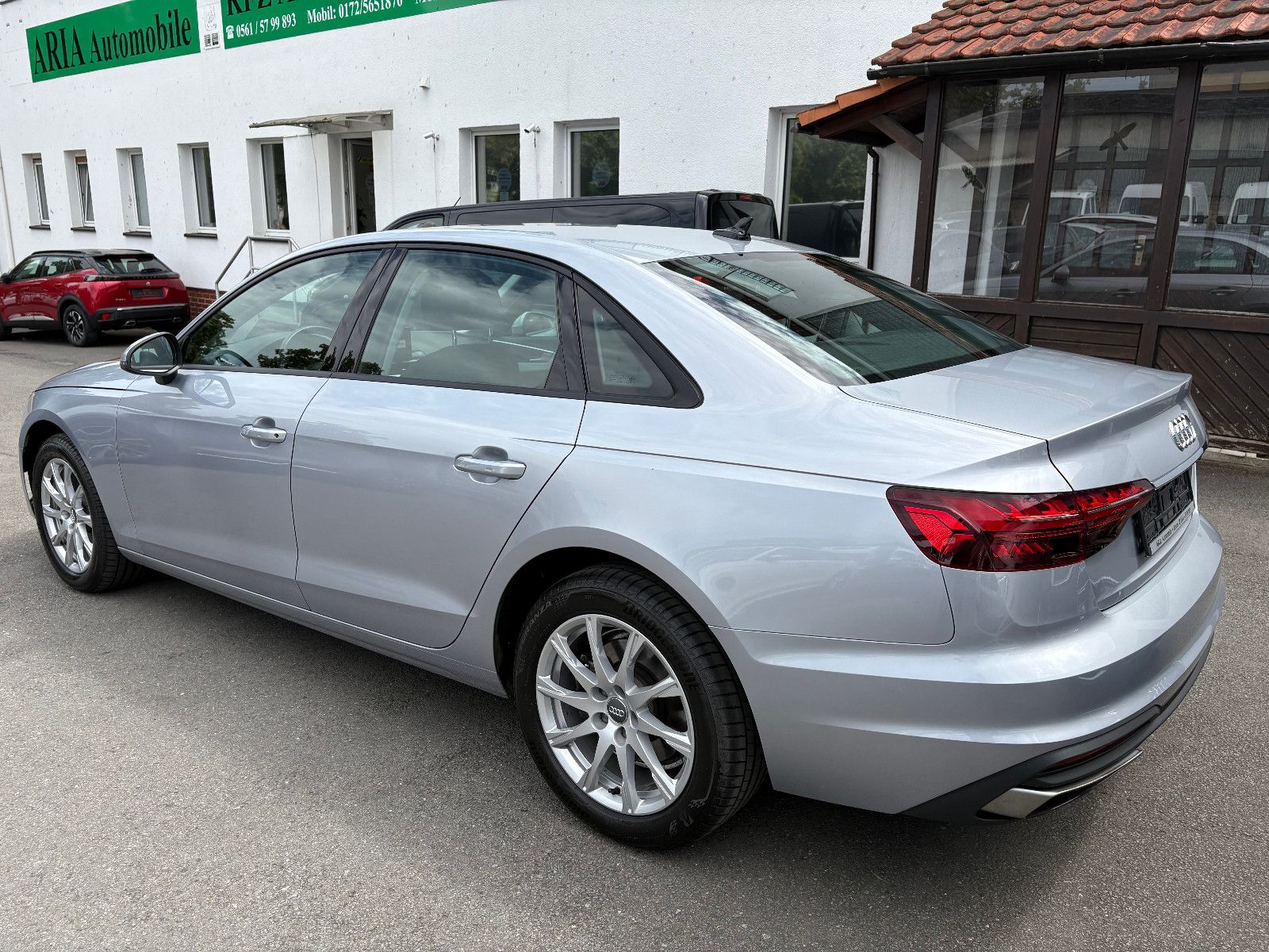Audi A4 Lim. 35 TDI S Tronic - Samsaru's Car Outlet
