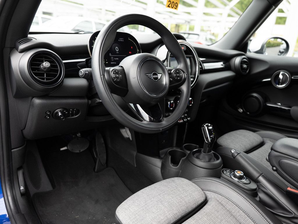 MINI Cooper Chili - Samsaru's Car Outlet