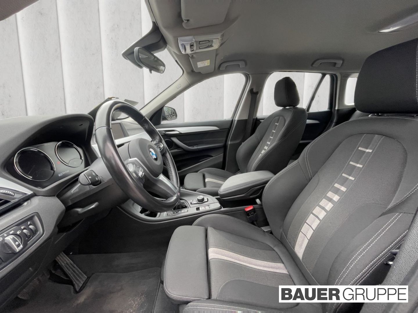 BMW X1 xDrive25e Memory Sportsitze Komfortzugang - Samsaru's Car Outlet