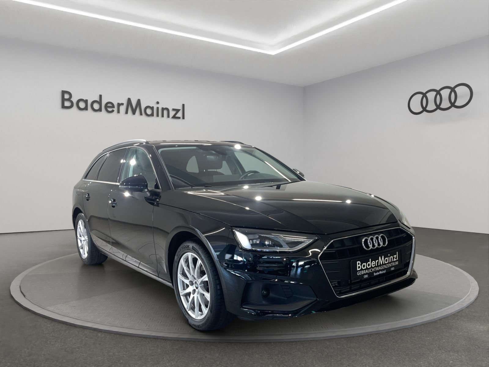 Audi A4 Avant 35 TFSI - Samsaru's Car Outlet