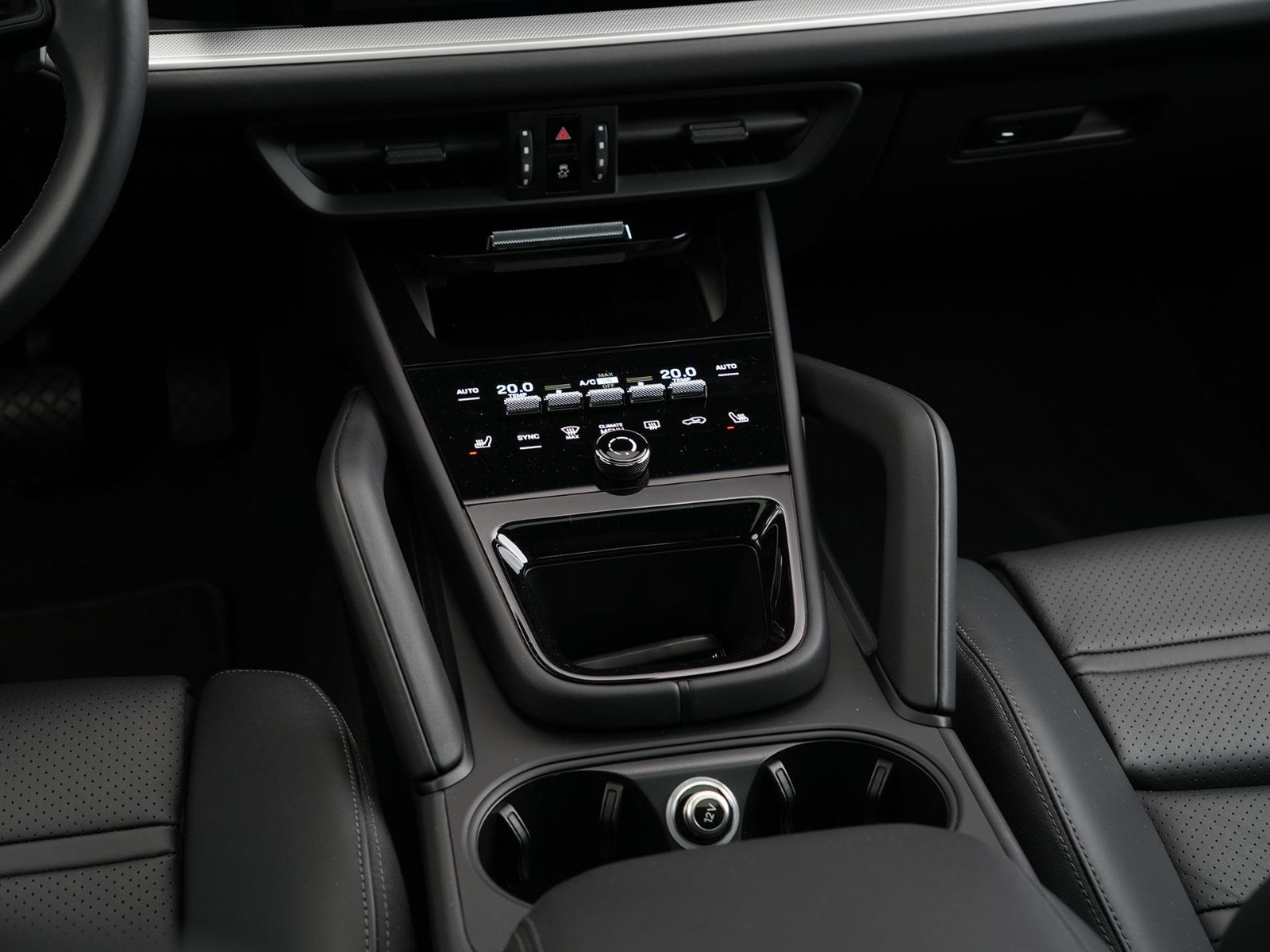 Porsche E-Hybrid MY24-INNODRIVE-ACC-LUFTF.-PANO-BOSE-RS
