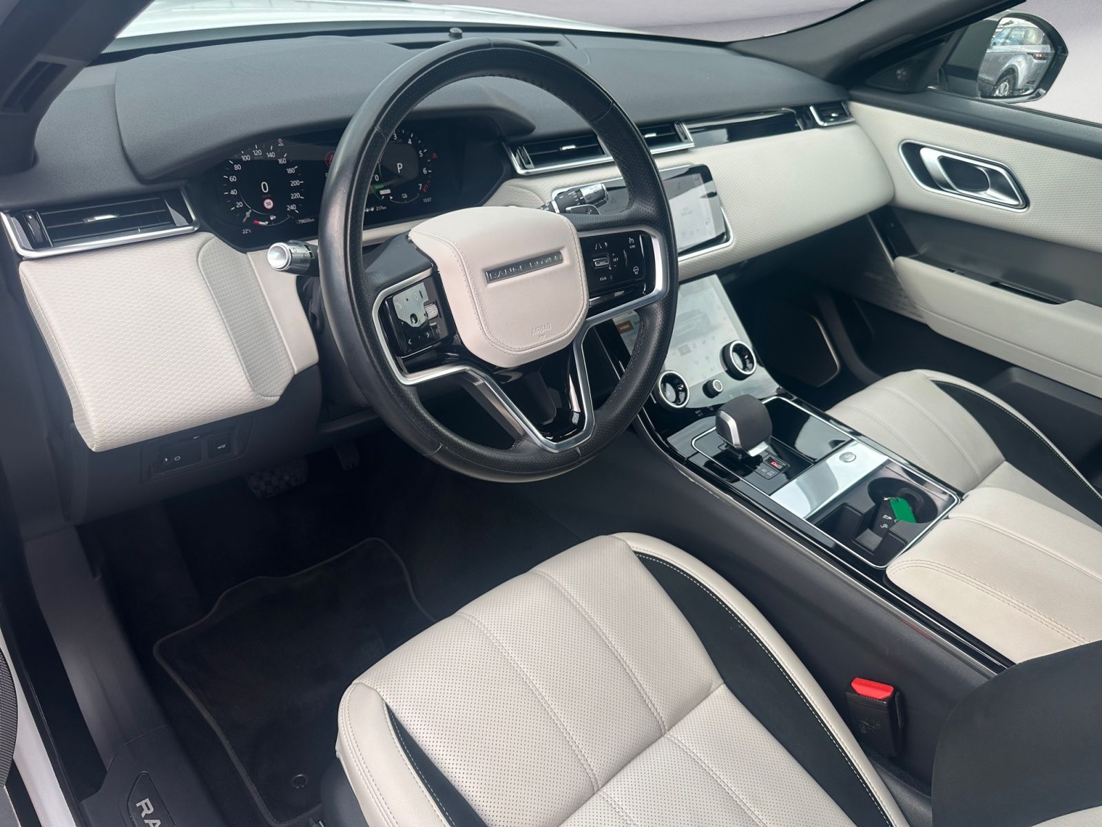 Range Rover Velar P400e S Panorama Black Pack - Samsaru's Car Outlet