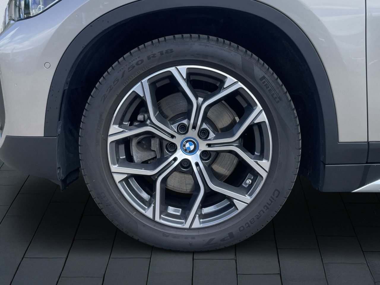 BMW X1 xDrive25e X Line - Samsaru's Car Outlet