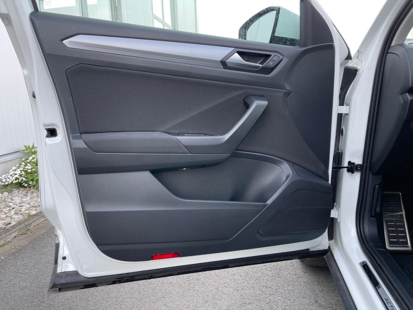 Volkswagen T-Roc Active Style 2.0 TDI - Samsaru's Car Outlet