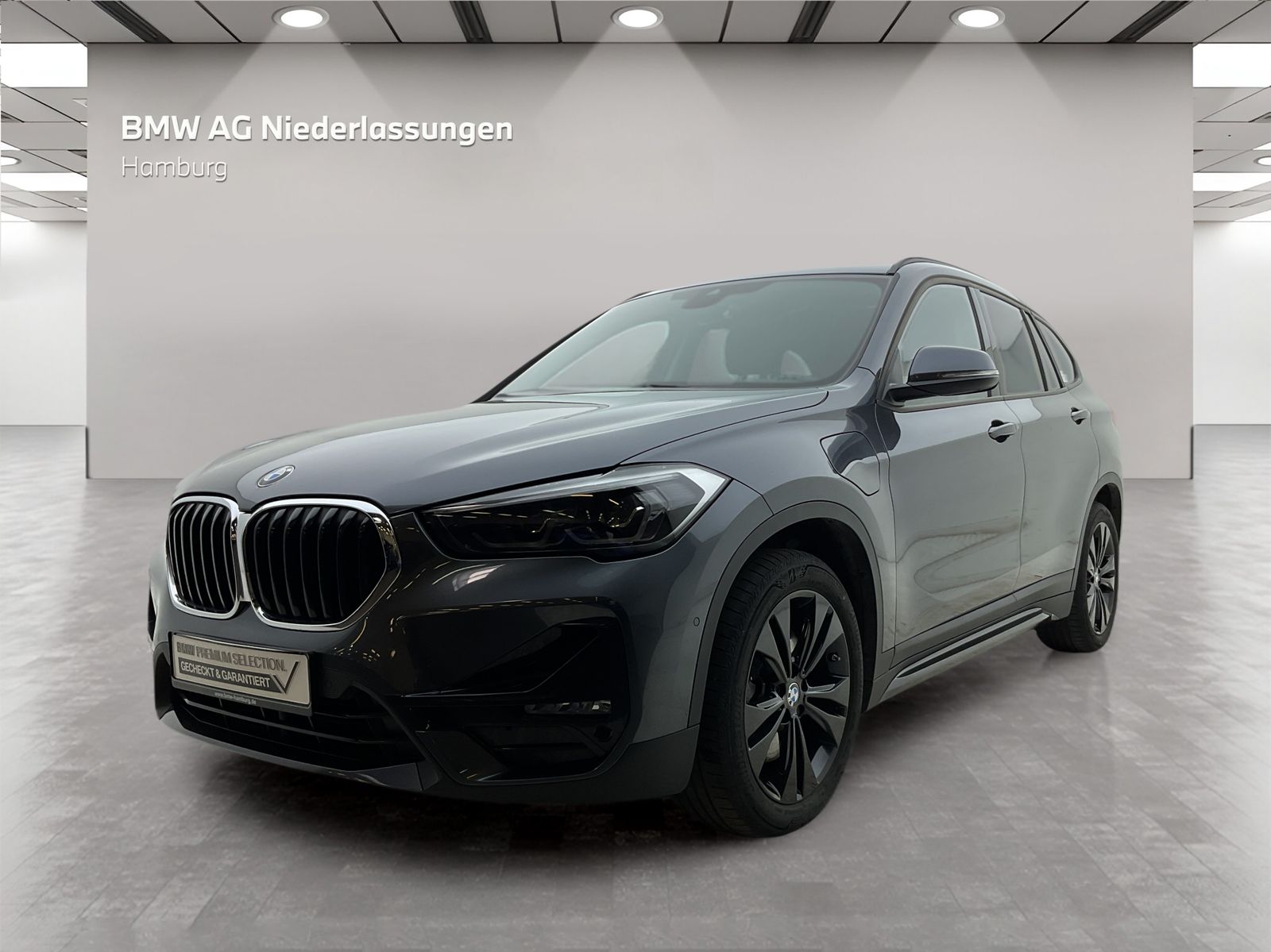 BMW X1 xDrive25e Sport Line - Samsaru's Car Outlet