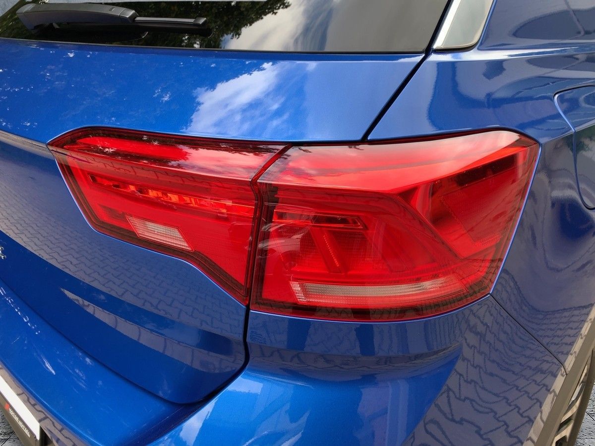 Volkswagen T-Roc 1.0 TSI ACTIVE - Samsaru's Car Outlet