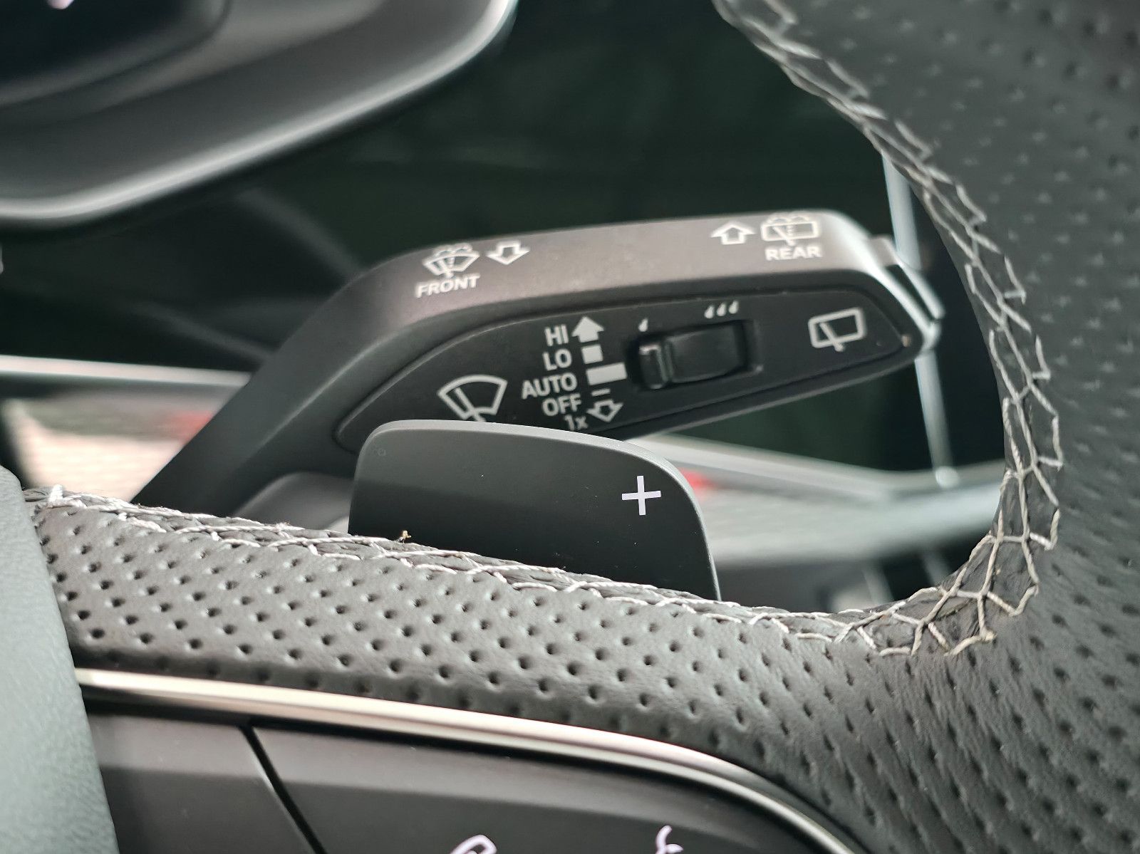 Audi Q8 60 TFSI e quattro - Samsaru's Car Outlet