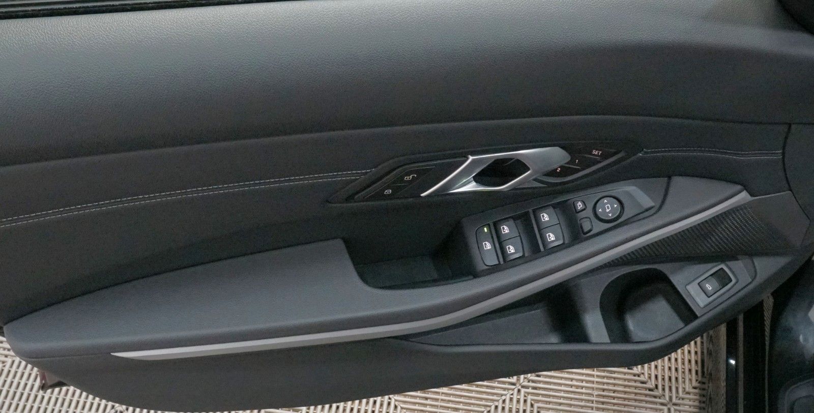 BMW 320 d xDrive - Samsaru's Car Outlet