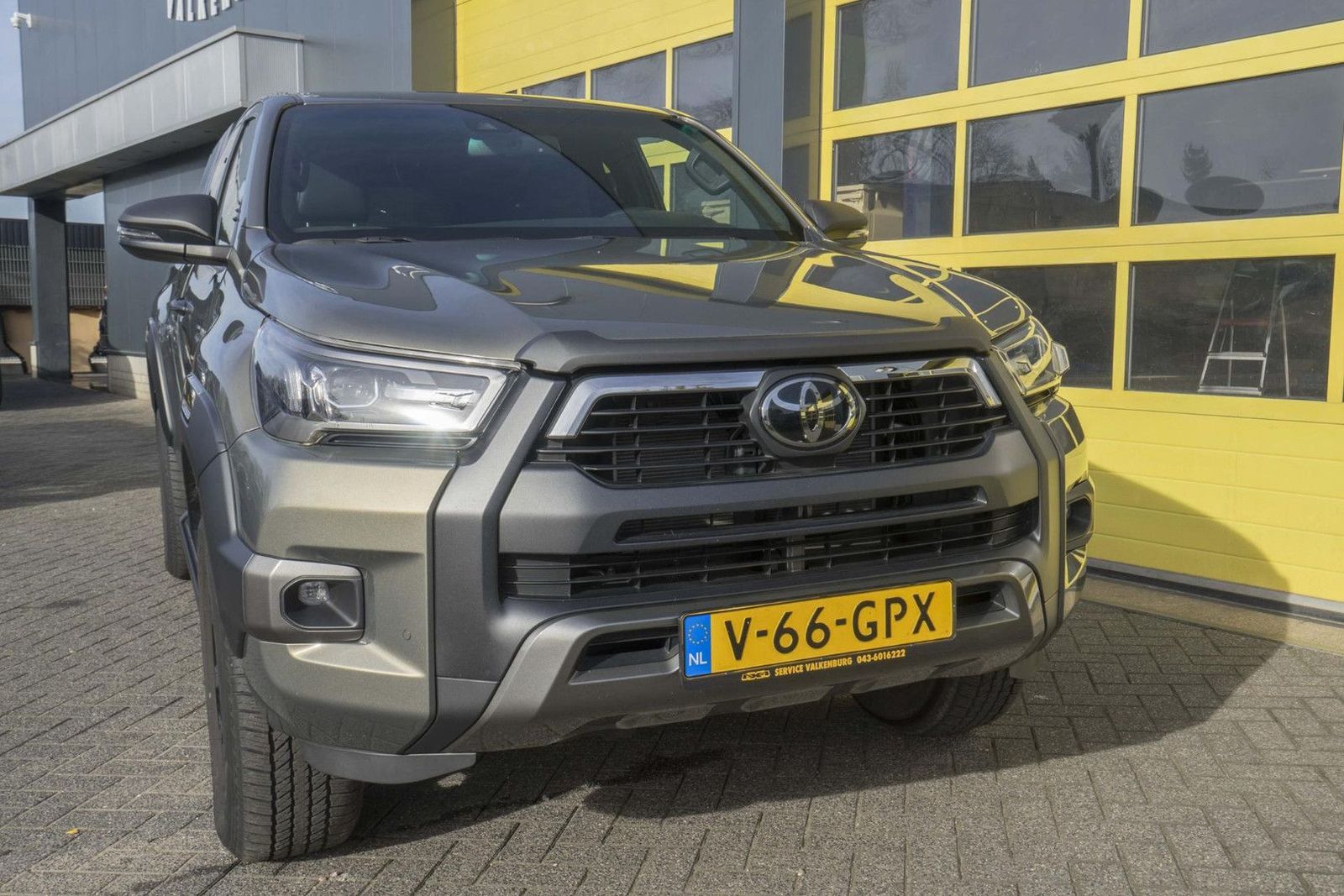 Toyota Hilux 2.8 D-4D Xtra Cab Invincible