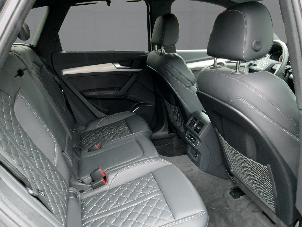 Audi Q5 45 TFSI QU 2xS-LINE - Samsaru's Car Outlet