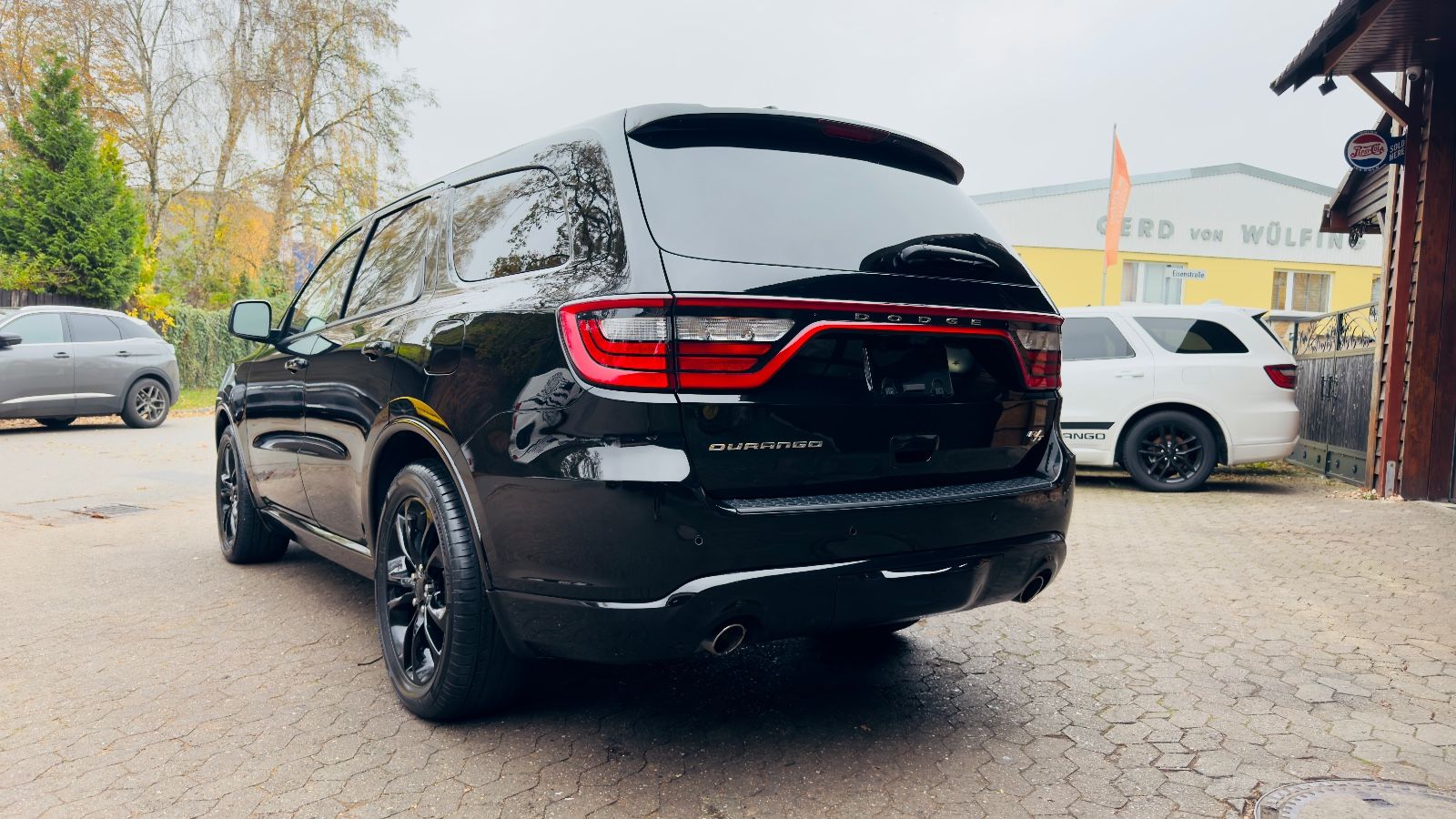 Dodge 5.7*R/T*LPG*AHK*NAVI*LED*6 SITZER*GARANTIE*VOLL