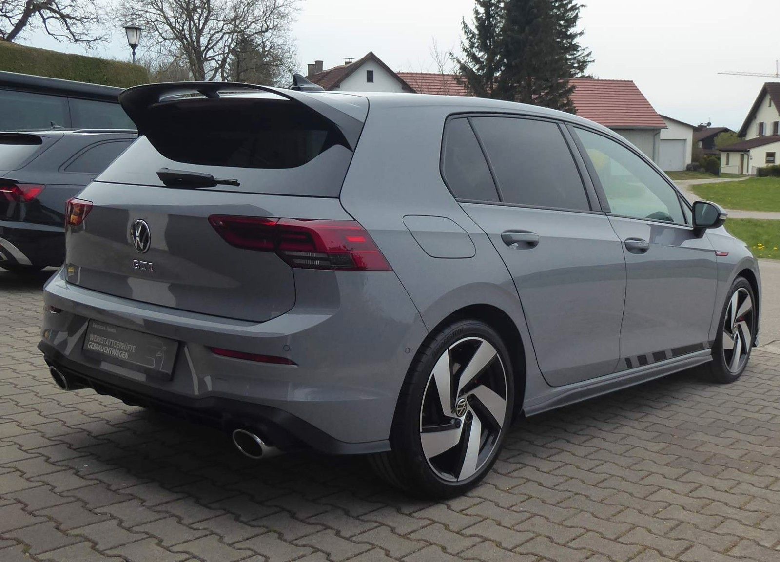 Volkswagen Golf VIII GTI Clubsport - Samsaru's Car Outlet