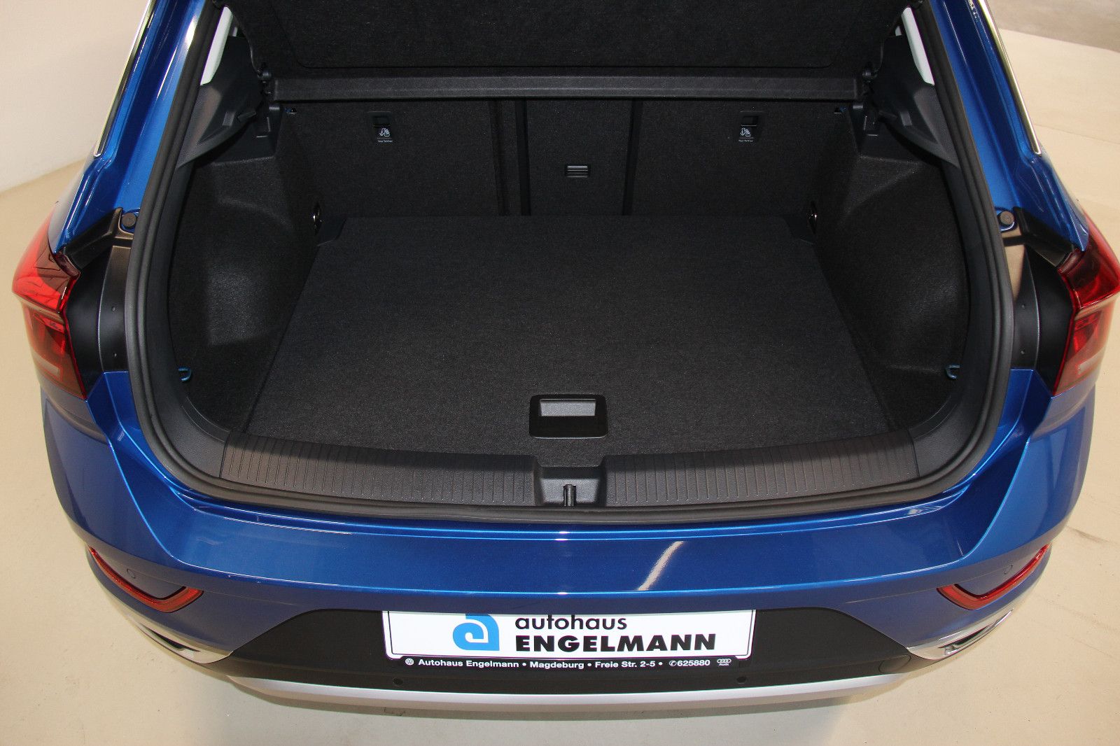 Volkswagen T-Roc Style 1.5 TSI DSG - Samsaru's Car Outlet