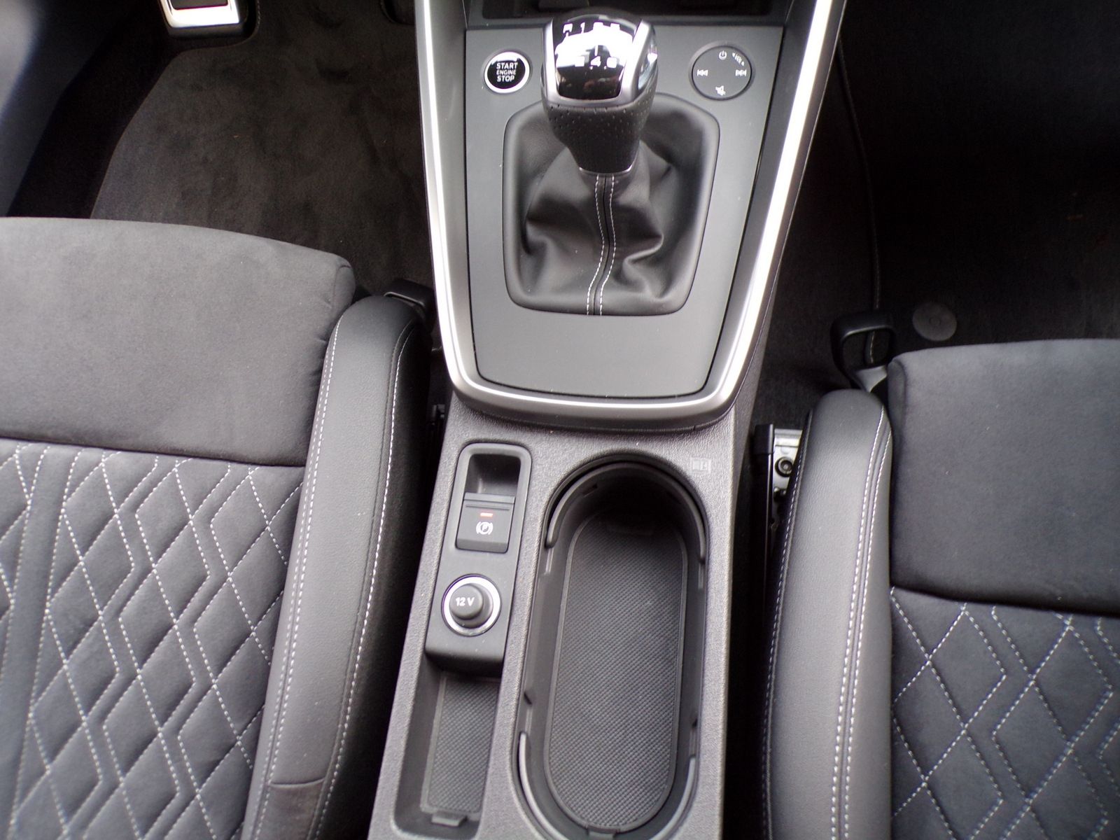 Audi A3 SPORTBACK 35 TFSI S-Line - Samsaru's Car Outlet