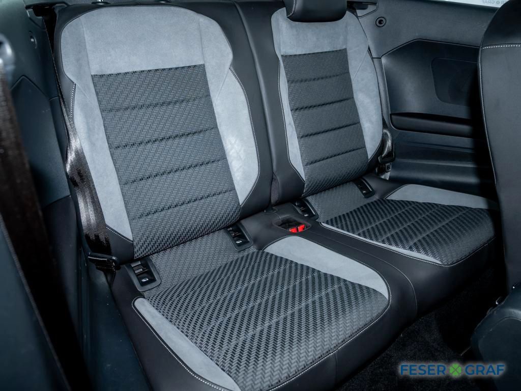 Volkswagen T-Roc 1.5TSI R-LINE - Samsaru's Car Outlet
